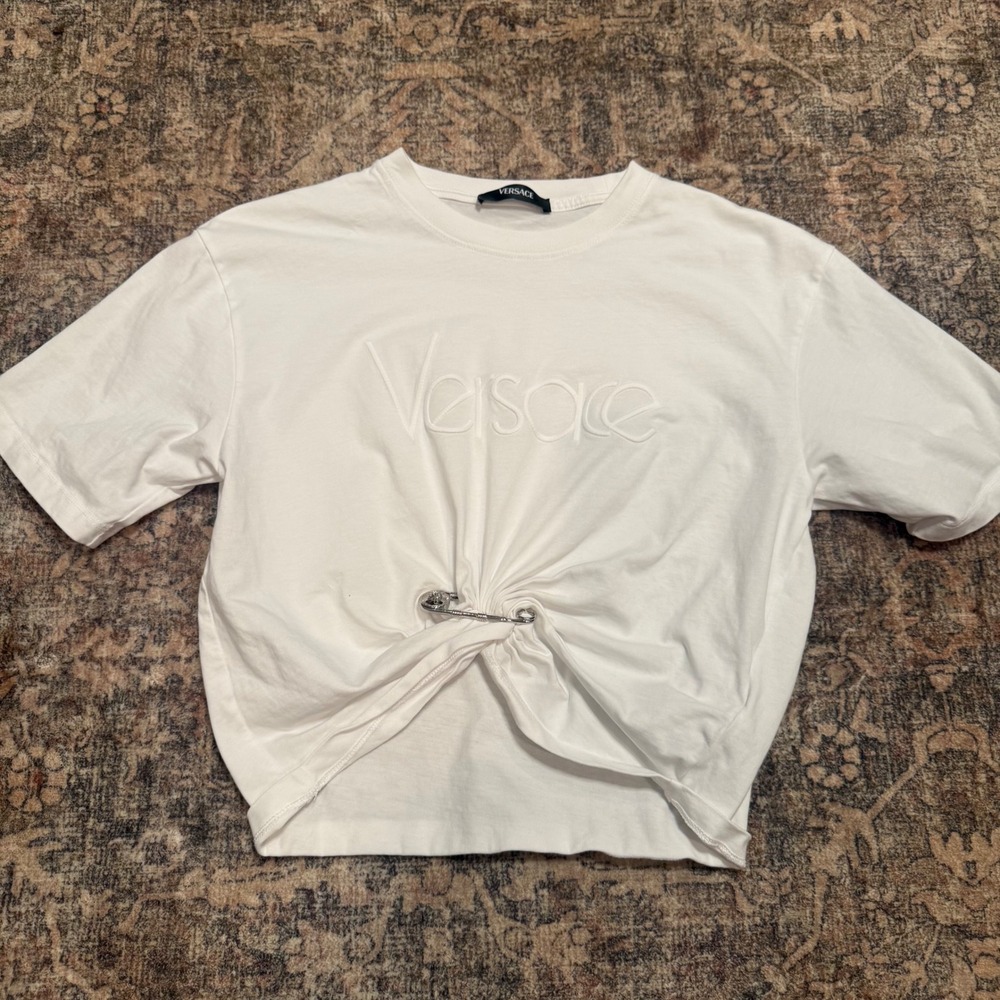$770 Versace White Embroidered Logo Safety Pin Crop Tee T-Shirt Size 36 US 0